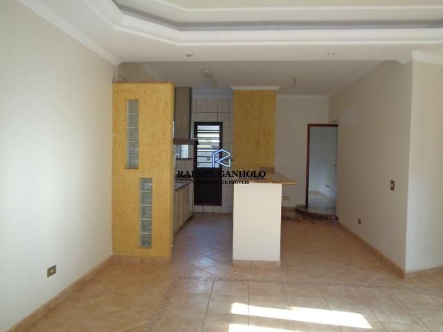 Casa à venda com 2 quartos, 250m² - Foto 3