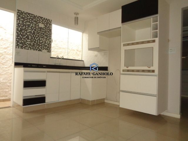 Casa à venda com 3 quartos, 105m² - Foto 1