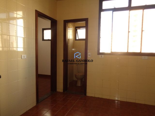 Apartamento à venda com 3 quartos, 145m² - Foto 8