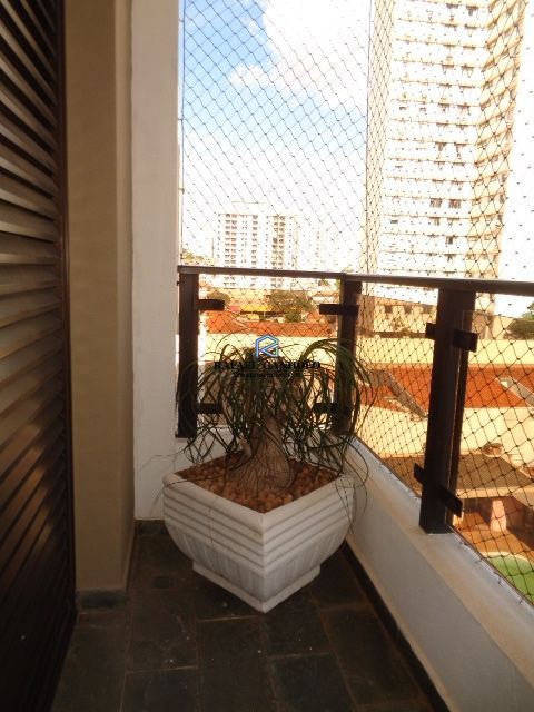 Apartamento à venda com 3 quartos, 145m² - Foto 18