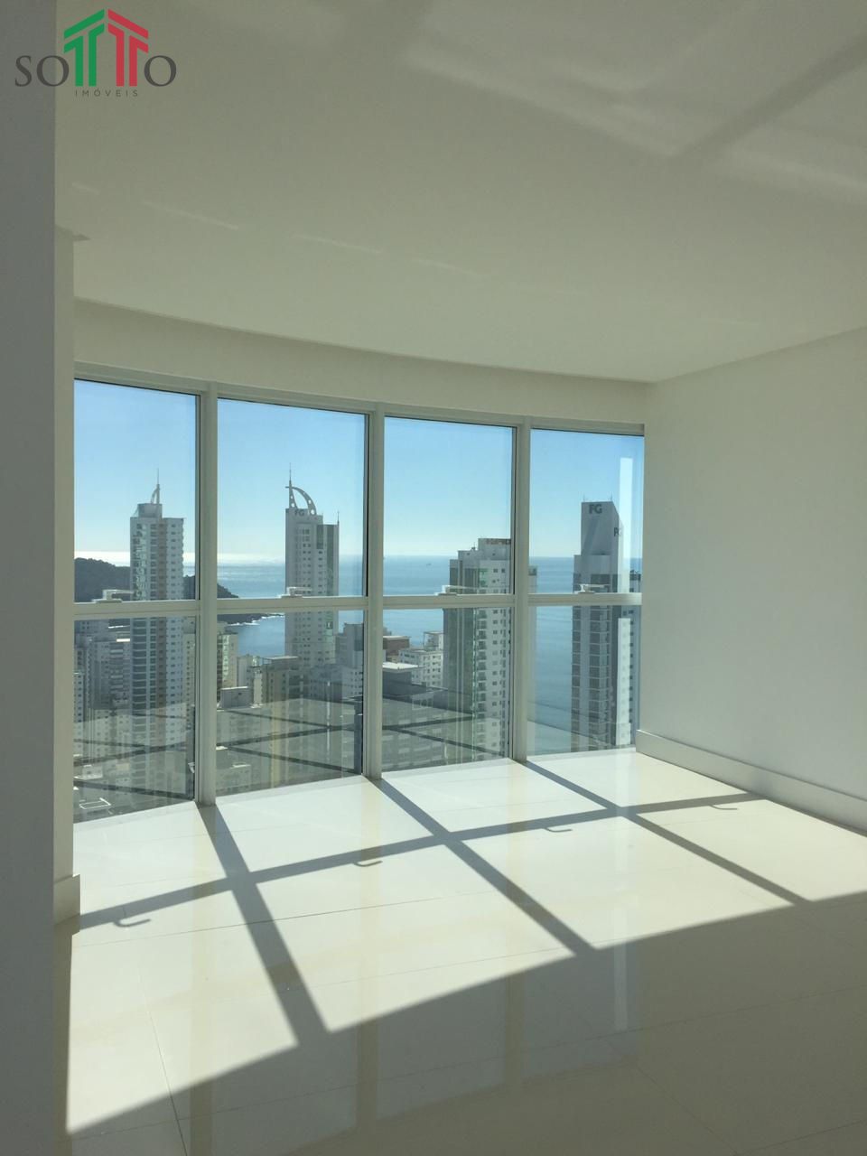 Apartamento à venda com 3 quartos, 128m² - Foto 7