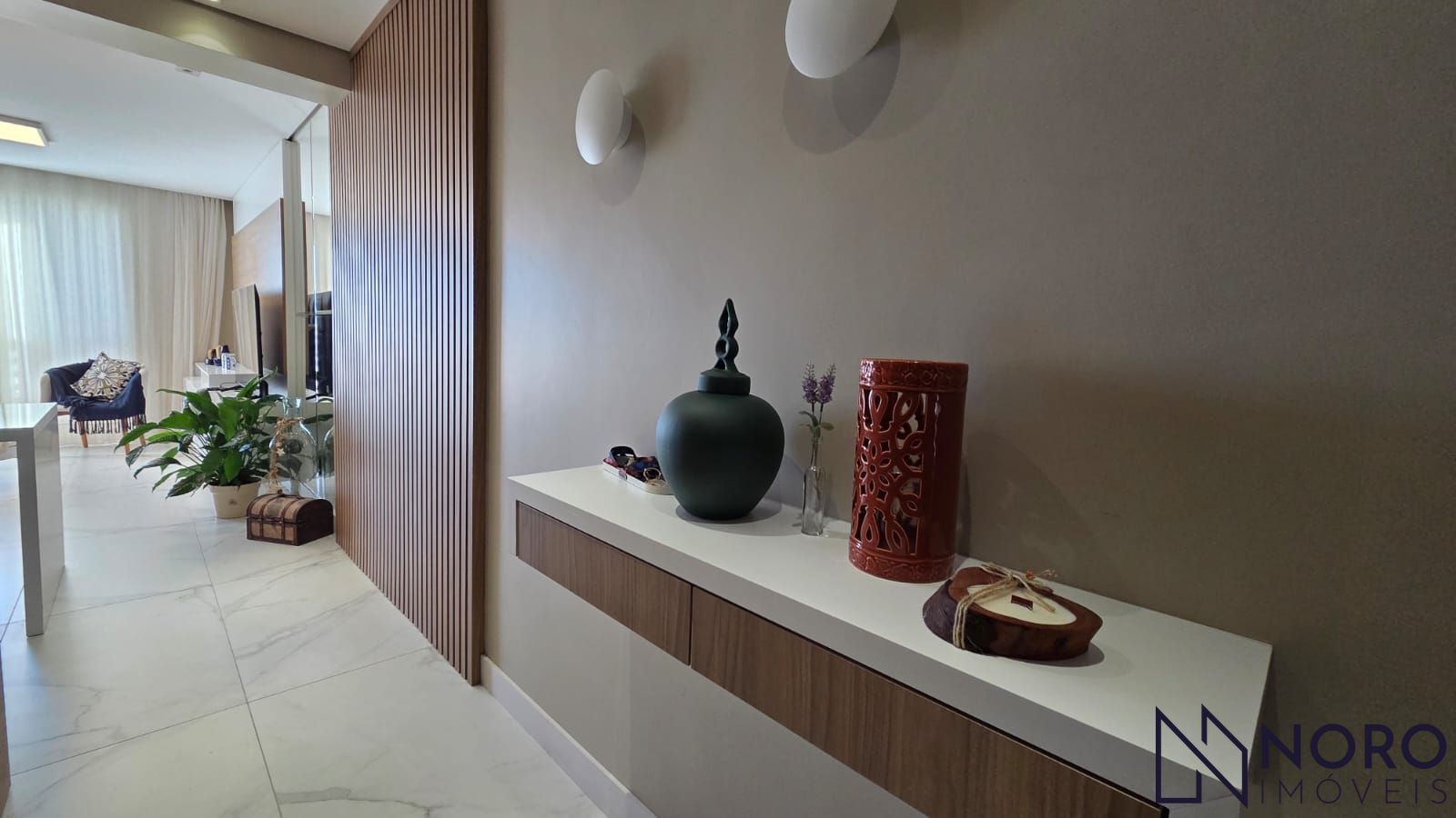 Apartamento Central Mobiliado 2 Dormitórios, Suíte 2 Vagas Garagem à Venda Próxi