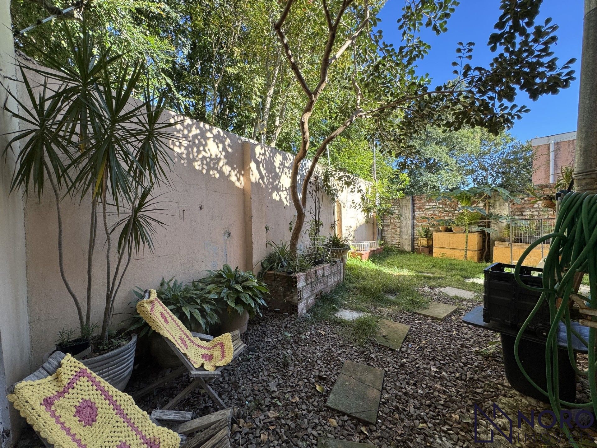 Casa 3 dormitórios (1 suite) 4 vagas na trav. Domingos trevisan-centro