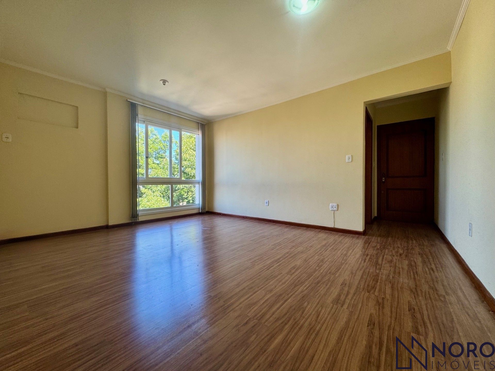 Apartamento com 2 Dormitórios à venda, 84 m² por R$ 368.000,00 Apartamento com 2 Dormitórios à venda, 84 m² por R$ 368.000,00