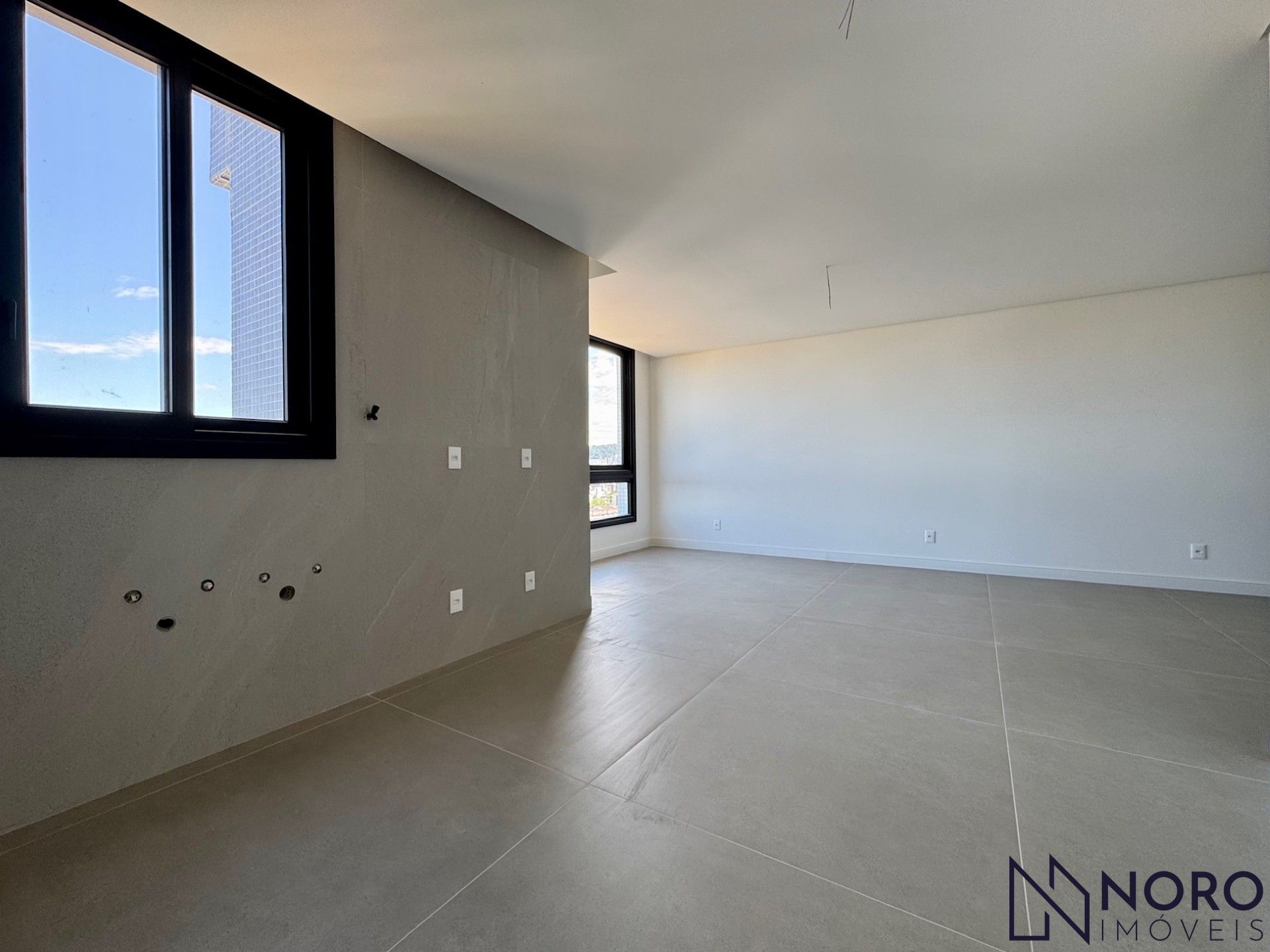 Apartamento 2 suítes living 2 ambientes cozinha integrada 2 box para camionetas