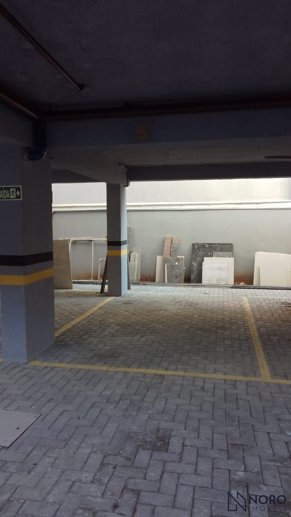 Apartamento com 02 dormitórios, 2 sacadas, churrasqueira e garagem