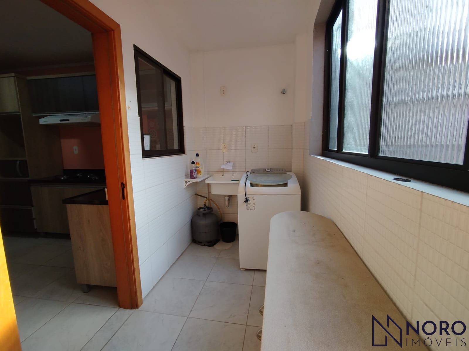 Apartamento Mobiliado 2 Dormitórios com Suíte e Garagem – Próx. Av. Presidente V