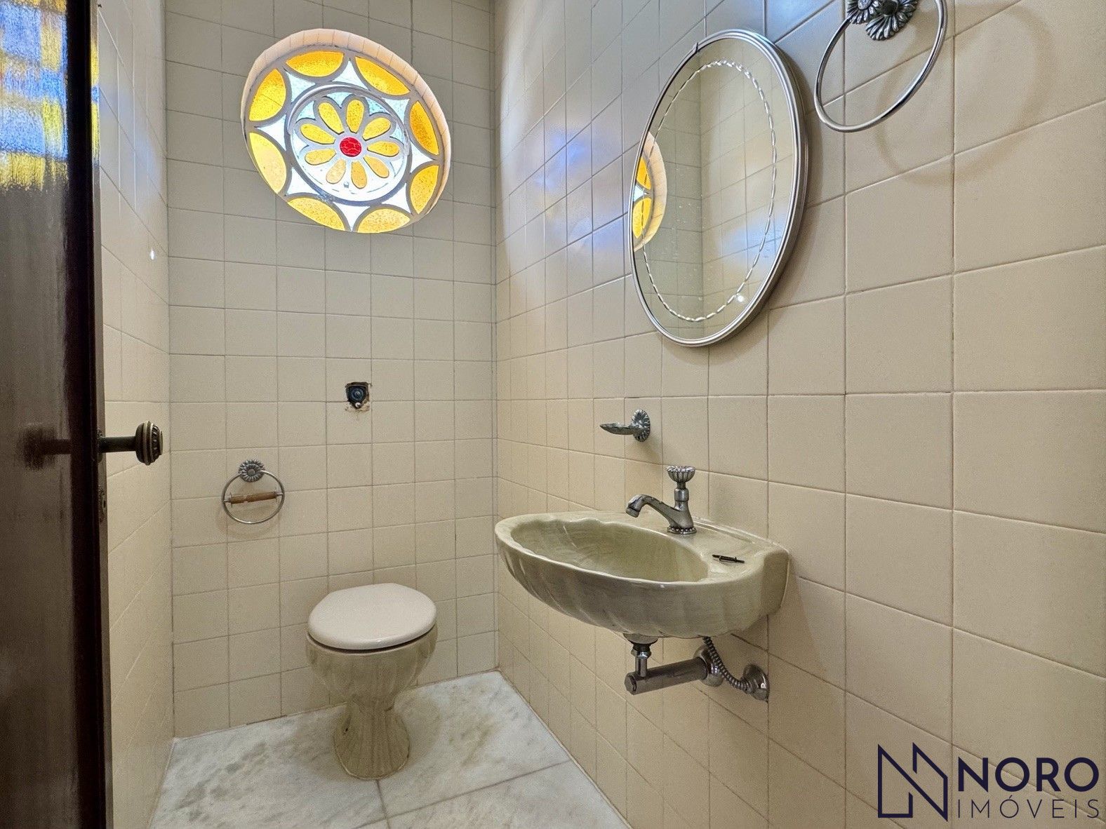 Casa espaçosa com 3 dormitórios, 1 suíte, piscina para locação no João Goulart