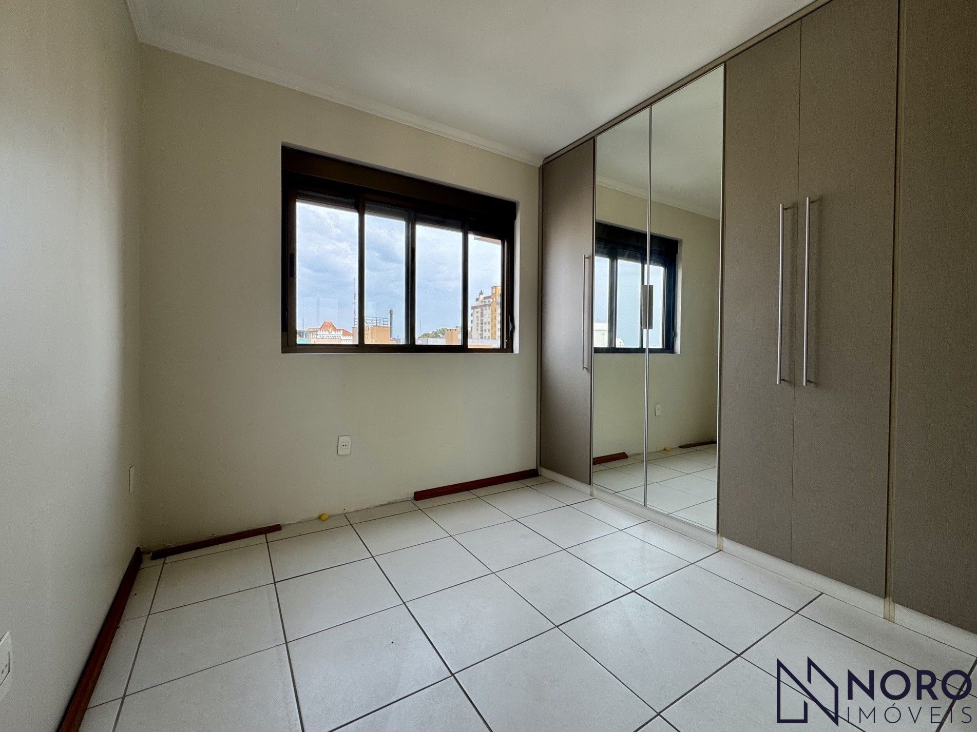 Apartamento semimobiliado para locação no Bairro Bonfim – conforto e praticidade