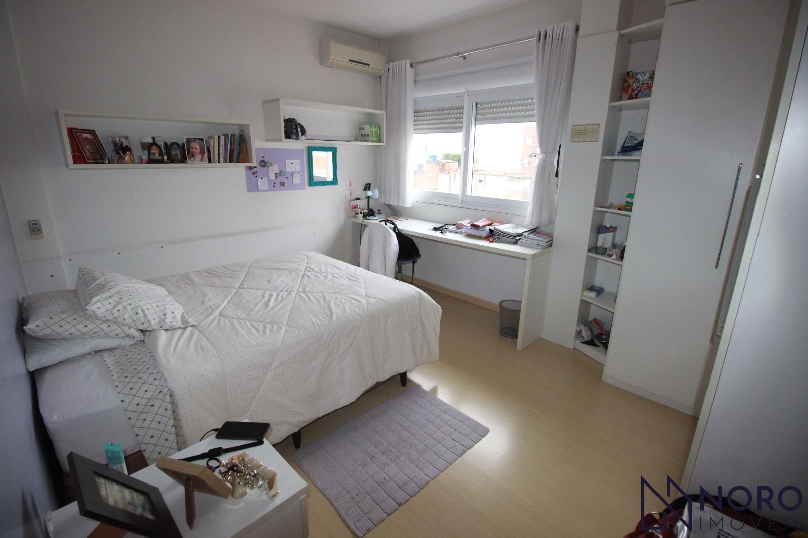 Amplo apartamento com 4 dormitórios, suíte e espaço gourmet