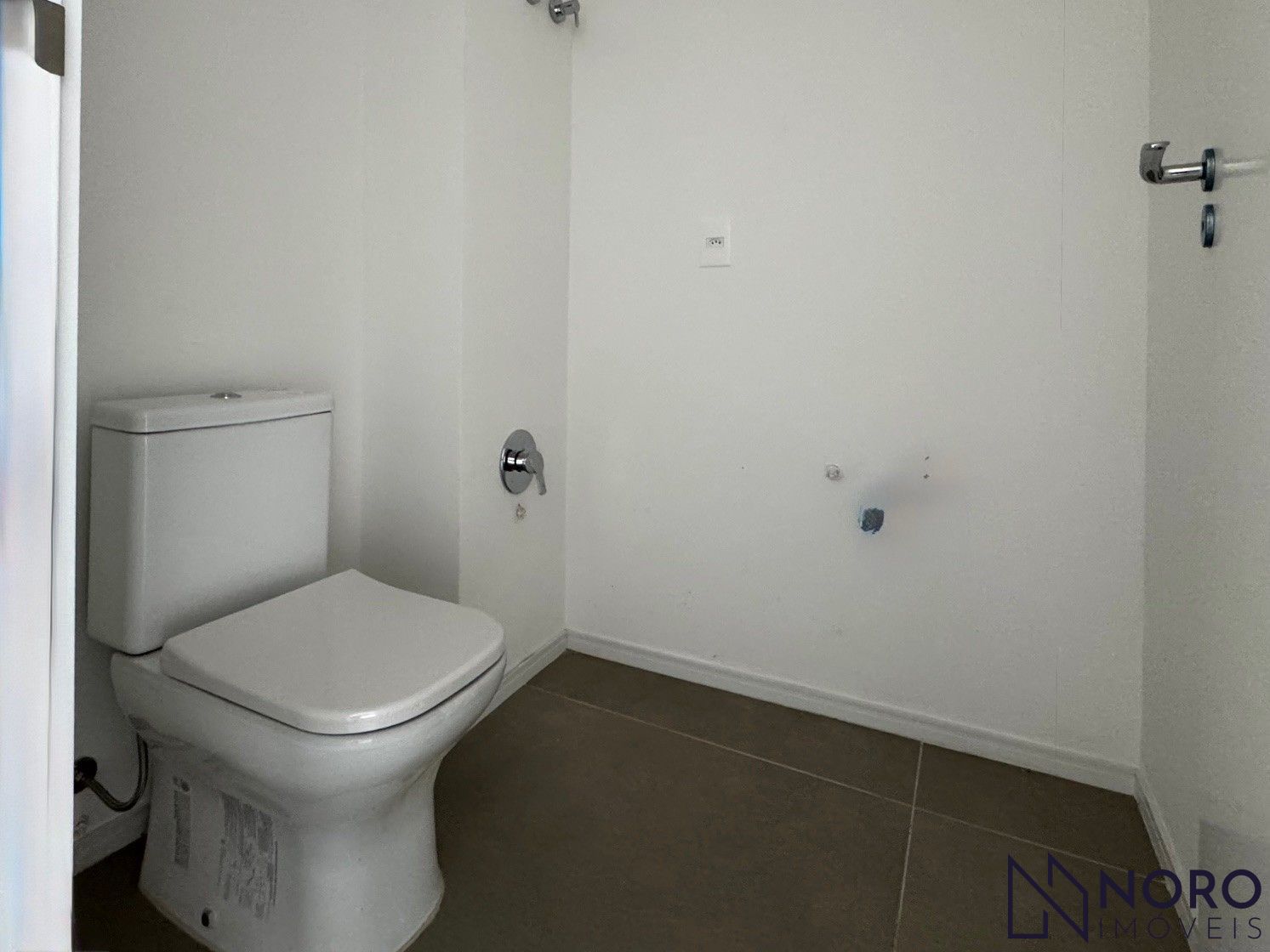 Apartamento 2 suítes living 2 ambientes cozinha integrada 2 box para camionetas
