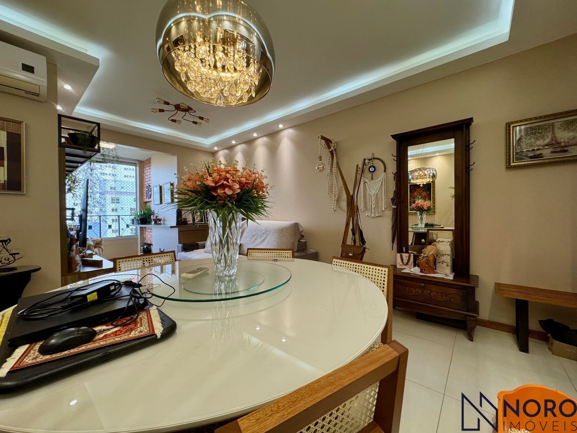 Apartamento com 2 Dormitórios à venda, 71 m² por R$ 390.000,00 Apartamento com 2 Dormitórios à venda, 71 m² por R$ 390.000,00