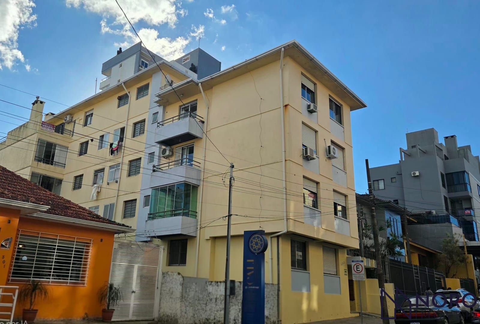 Cobertura duplex 3 dormitórios com terraço e garagem no Centro