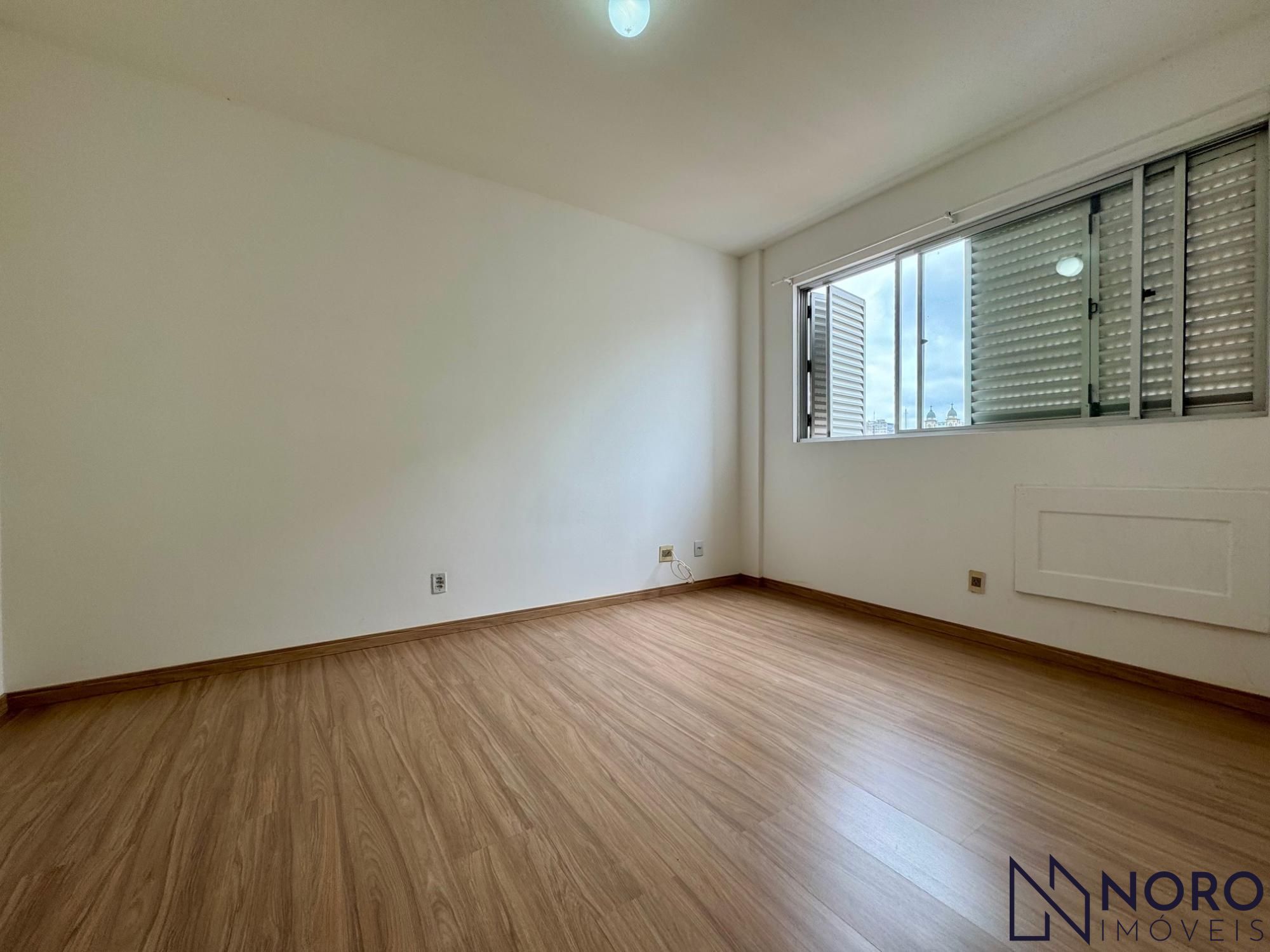 Apartamento central 2 dormitórios 2 banhos box 2 elevadores salão festas