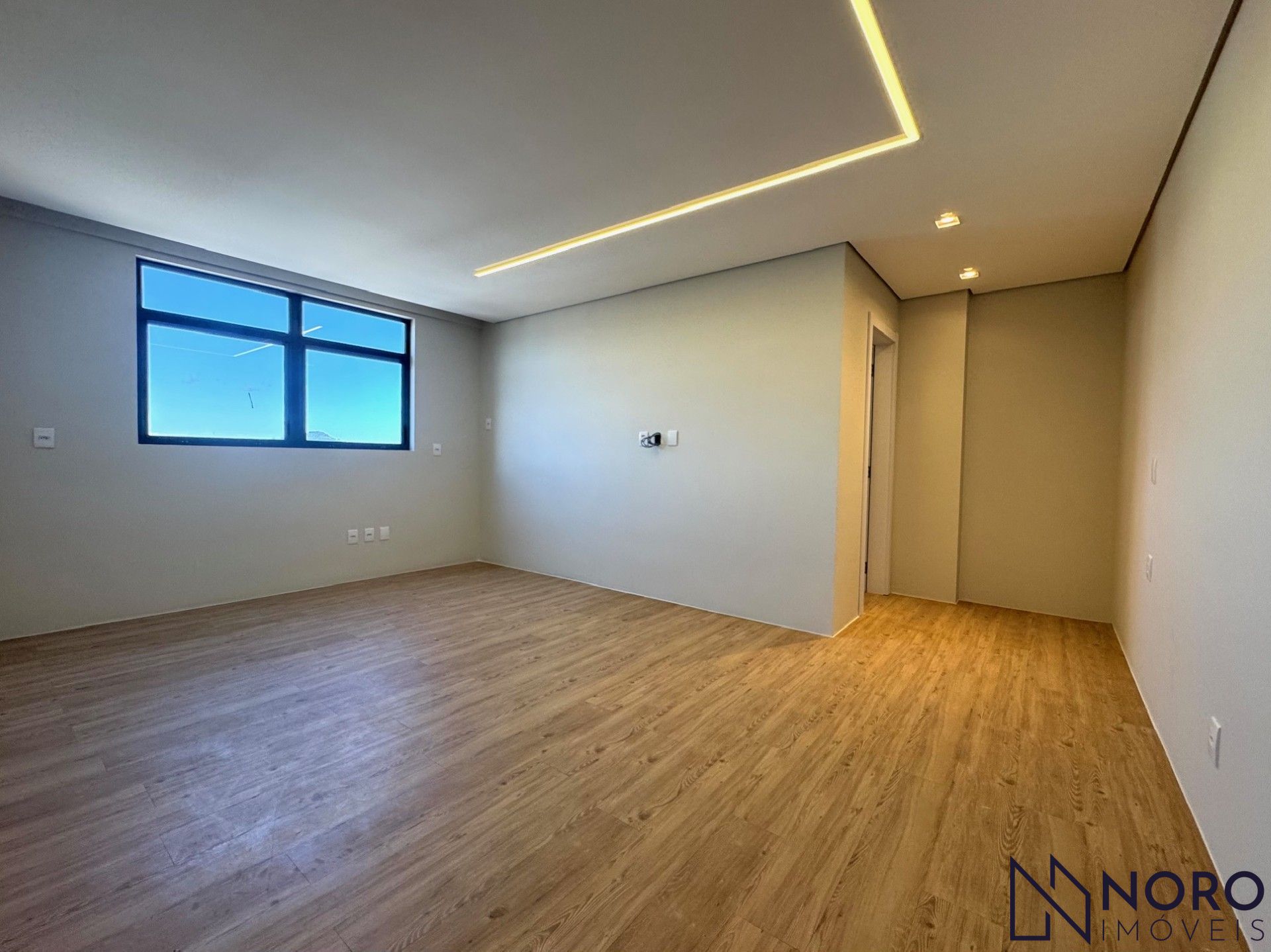 Luxuosa Cobertura Alto Padrão acabamento impecável 4 suítes, 3 box (5 car) 395 m