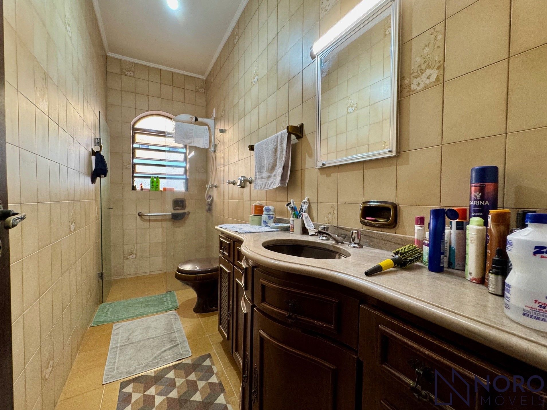 Casa espaçosa no centro – 320 m² privativos!