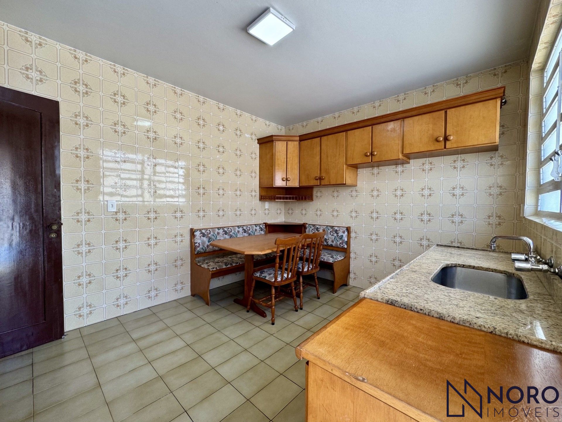 Casa espaçosa com 3 dormitórios, 1 suíte, piscina para locação no João Goulart