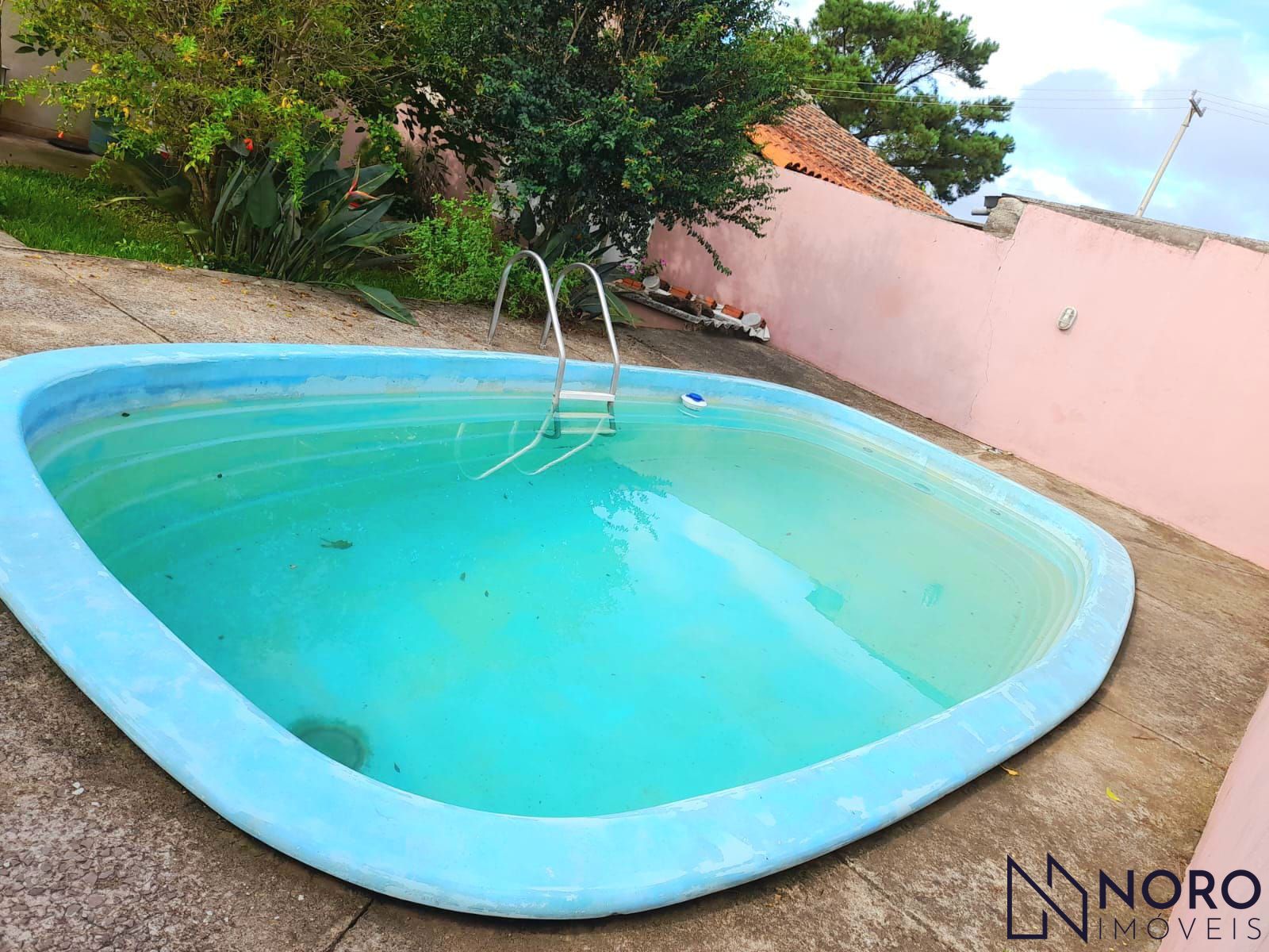 "Descubra o encanto da vida rural em Santa Maria! Casa com 2 dormitórios, piscin