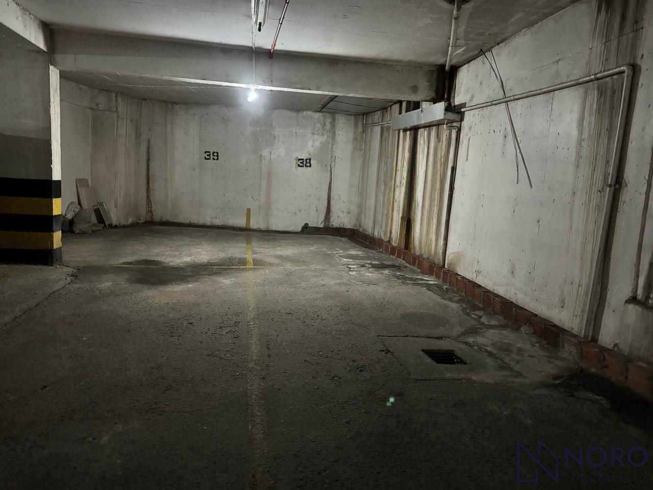 Sala Comercial - Mobiliada - Andar Alto - 2 garagens