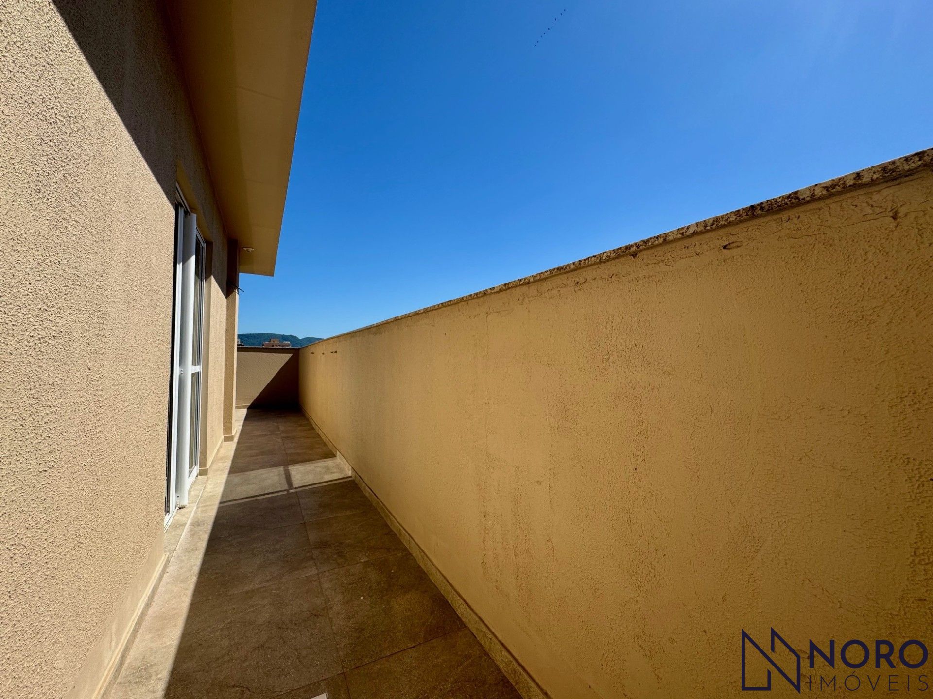 Cobertura Duplex 120 m² no Medianeira com Terraço e Vista Panorâmica