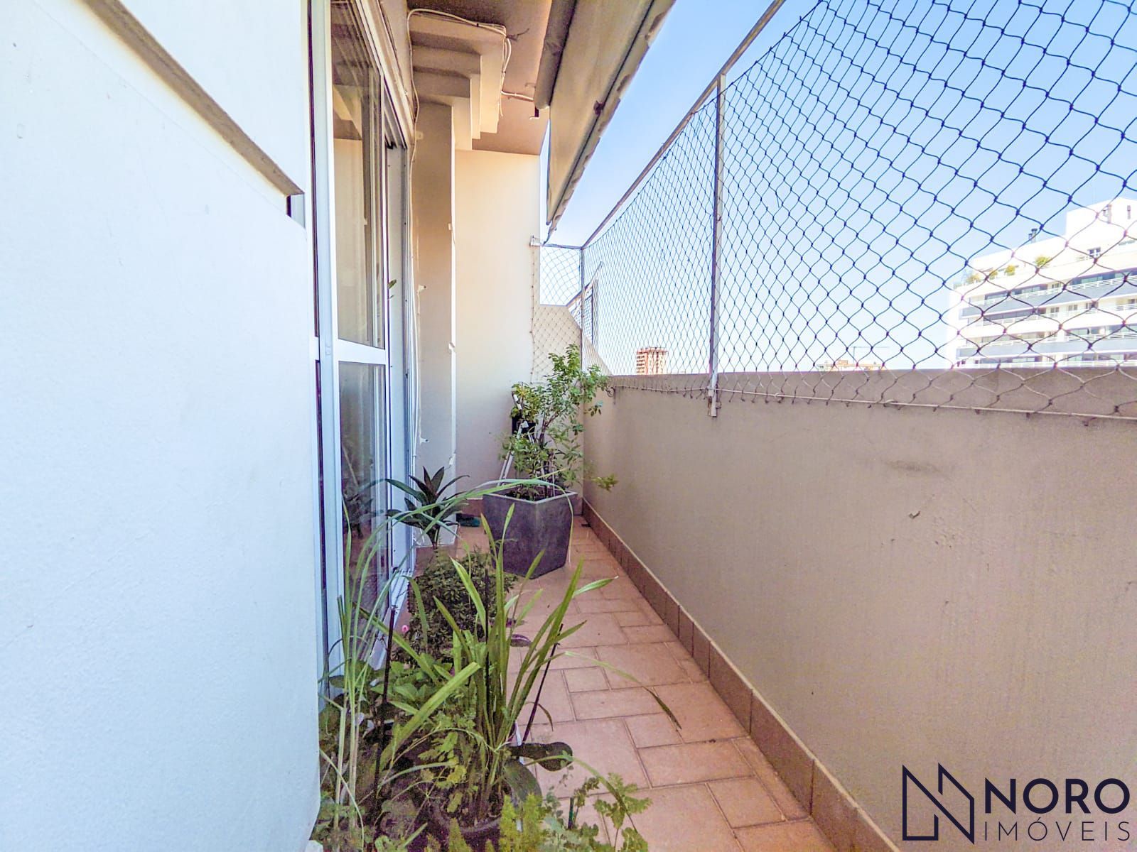 Cobertura duplex com piscina no bairro Nossa Senhora de Fátima em Santa Maria R