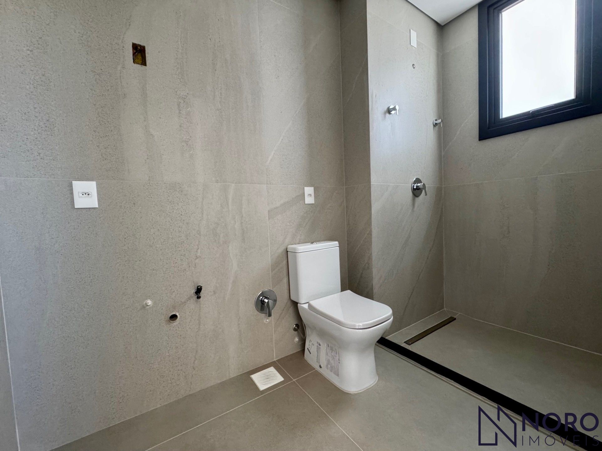 Apartamento 2 suítes living 2 ambientes cozinha integrada 2 box para camionetas