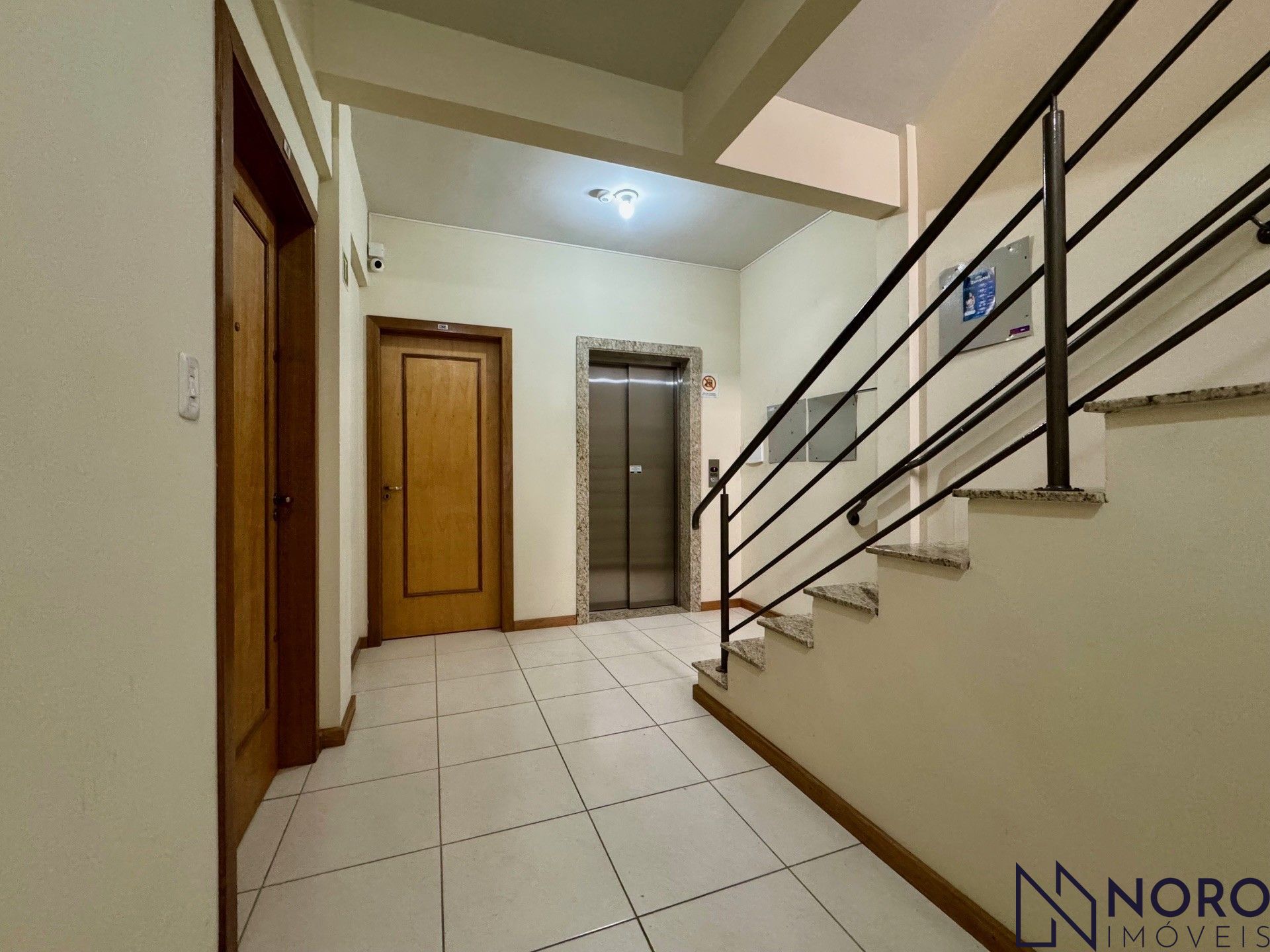 Apartamento com 1 Dormitórios à venda, 48 m² por R$ 225.000,00 Apartamento com 1 Dormitórios à venda, 48 m² por R$ 225.000,00