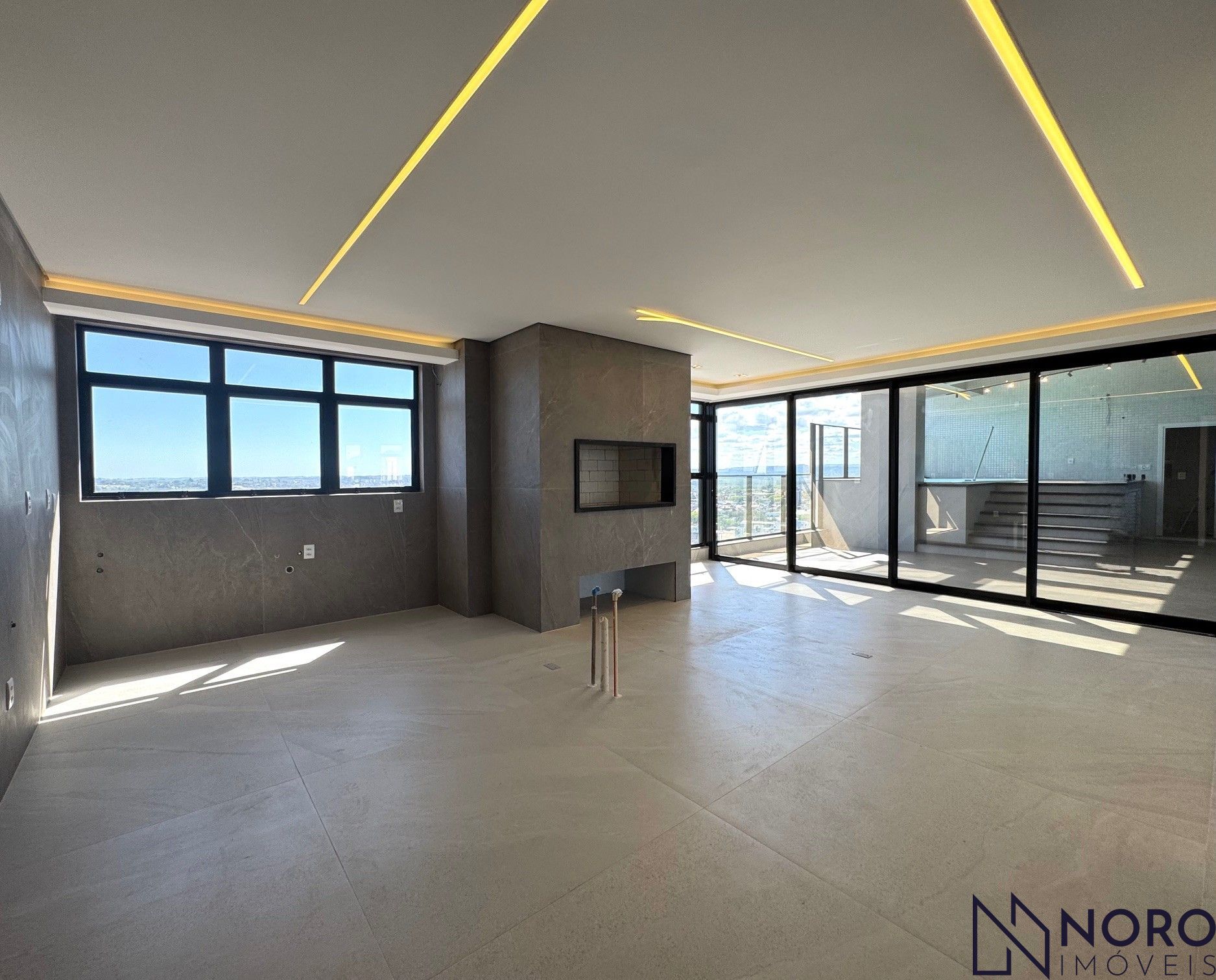 Cobertura com 4 Dormitórios à venda, 395 m² por R$ 4.200.000,00 Cobertura com 4 Dormitórios à venda, 395 m² por R$ 4.200.000,00