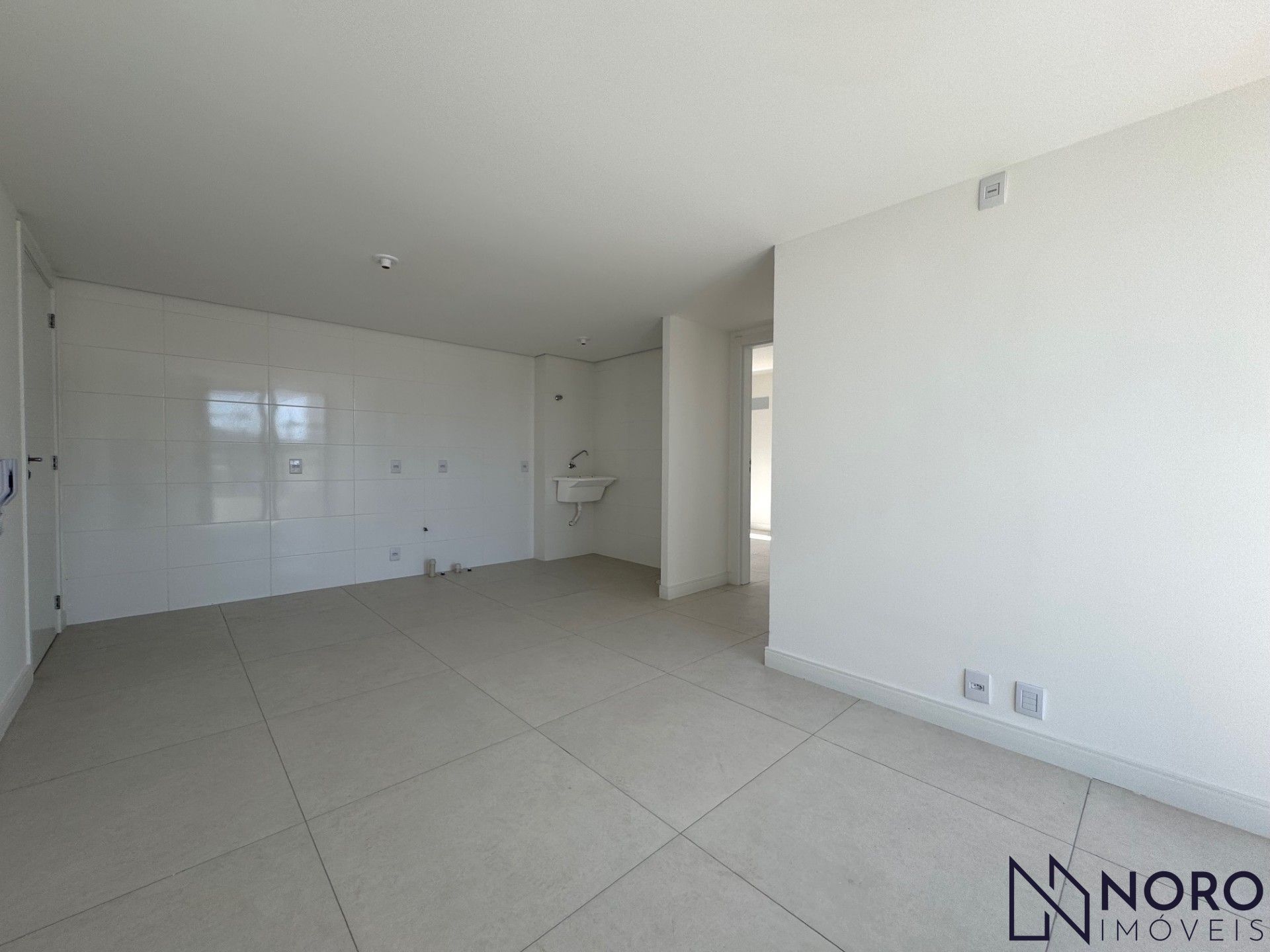 Apartamento novo central 2 dormitórios garagem sacada churrasqueira andar alto v