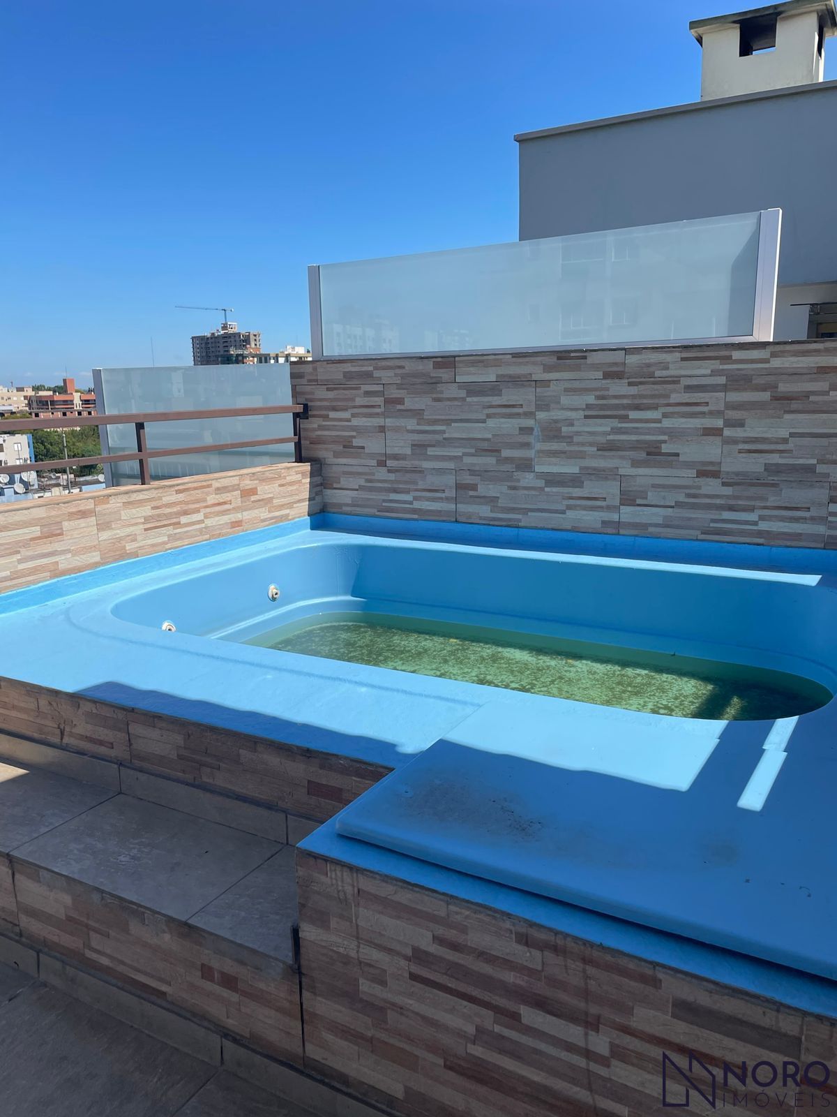 Cobertura duplex com 3 dormitórios, com com piscina e churrasqueira