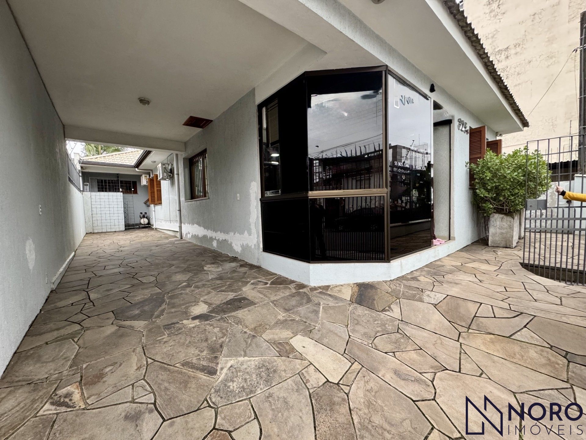 Casa Comercial com 5 Salas e Garagem para Locação no Bairro Fátima! - foto 2