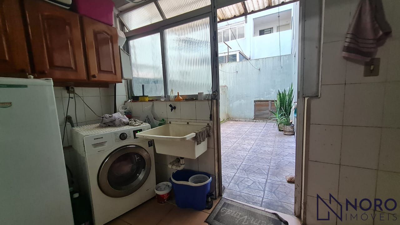 Apartamento amplo de 3 Dormitórios com terraço e garagem no Bairro Nossa Senhor
