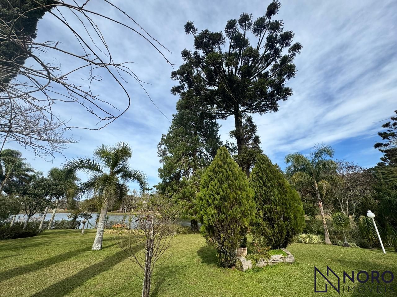 Casa Grande - Parque Pinhal - Infraestrutura Completa de Lazer - Vista Lago