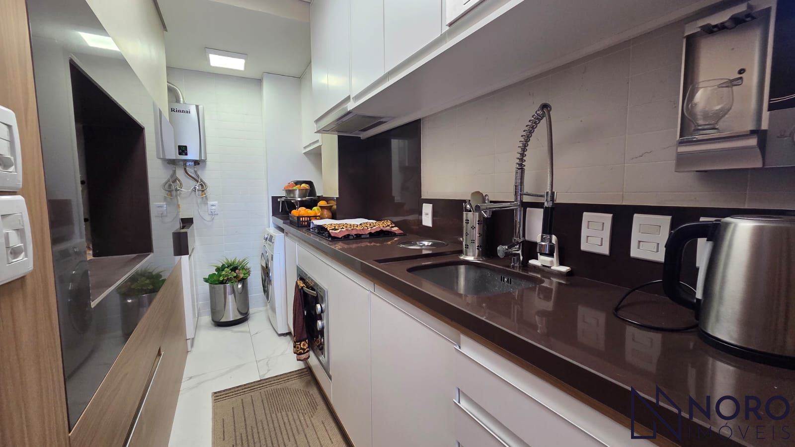 Apartamento Central Mobiliado 2 Dormitórios, Suíte 2 Vagas Garagem à Venda Próxi