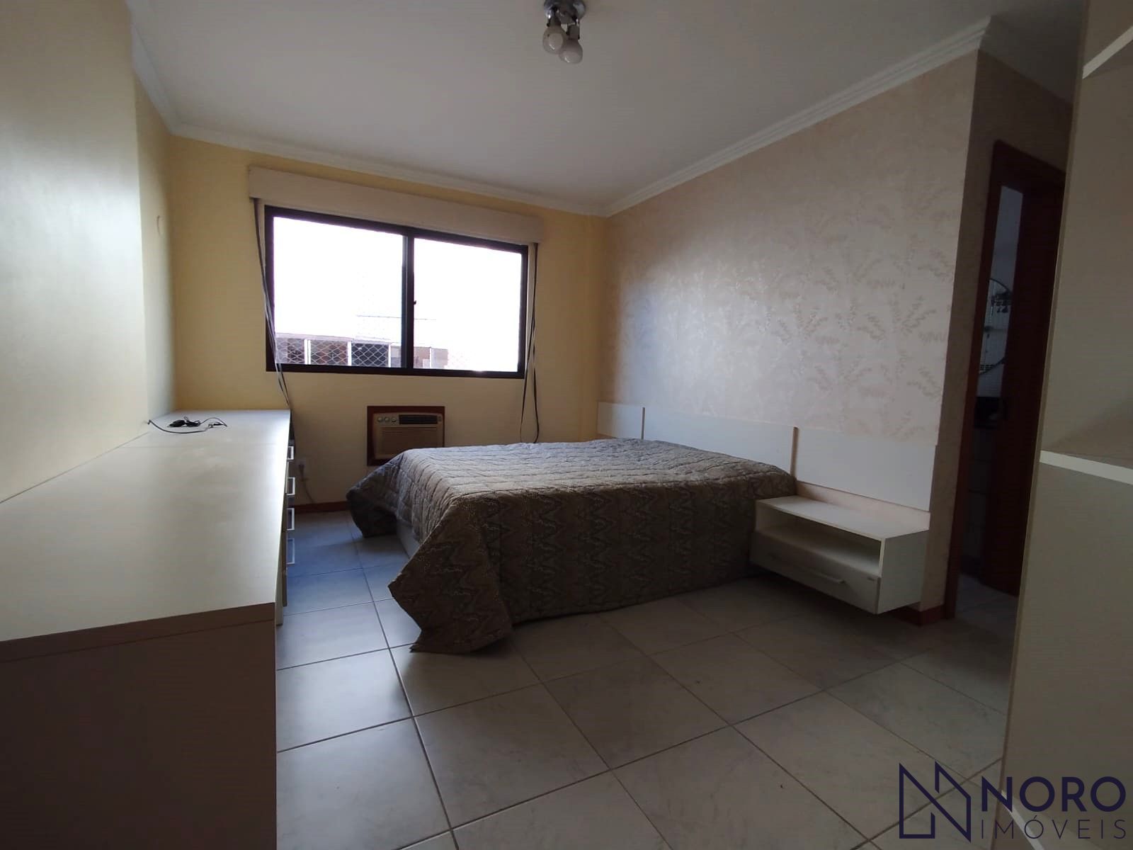Apartamento Mobiliado 2 Dormitórios com Suíte e Garagem – Próx. Av. Presidente V