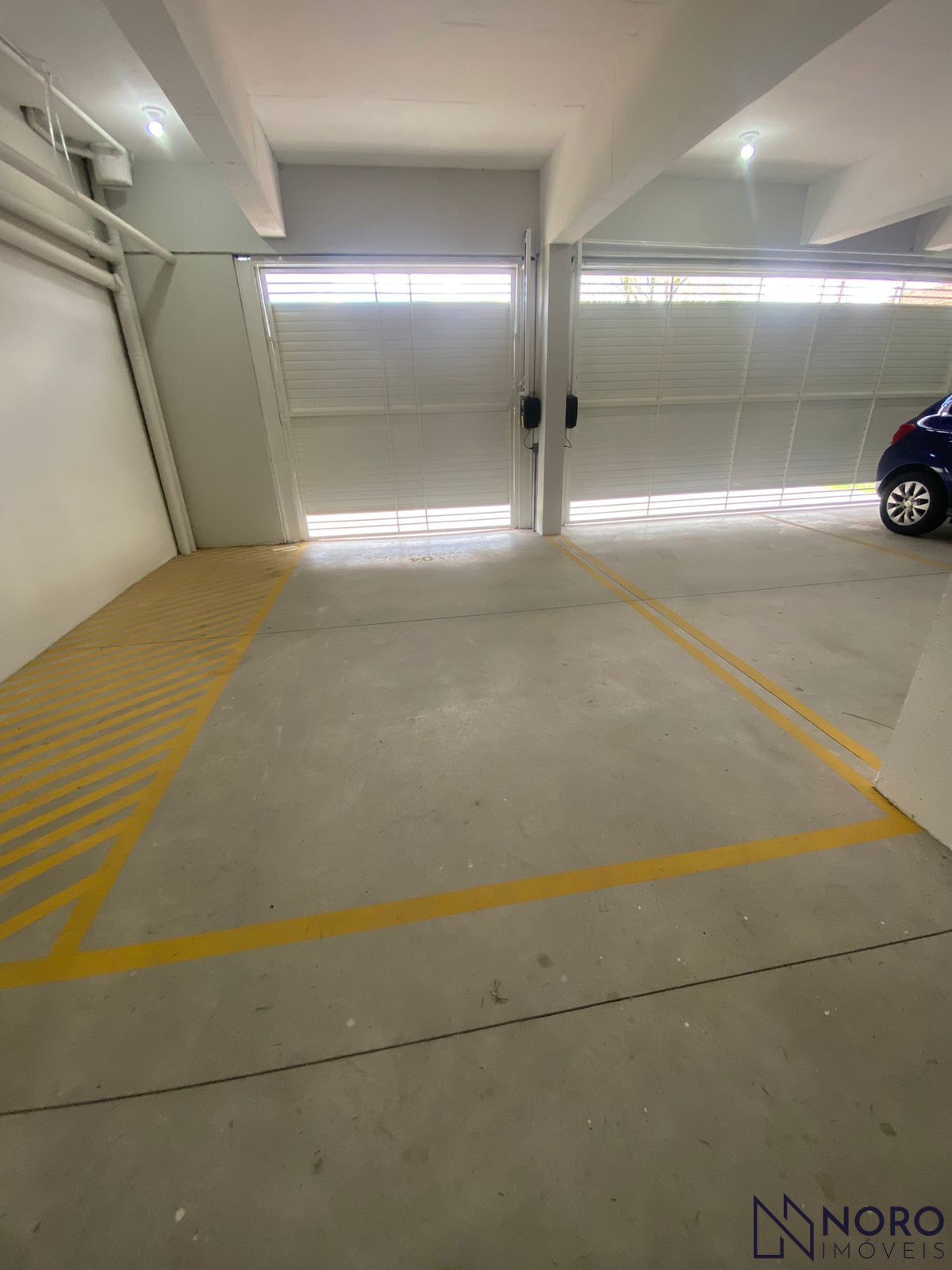 Apartamento charmoso de 2 Dormitórios (Suíte) churrasqueira e garagem, próximo a
