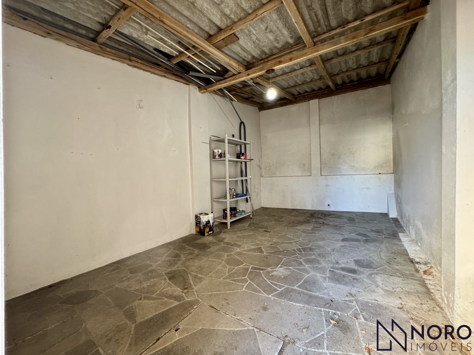 Casa espaçosa com 3 dormitórios, 1 suíte, piscina para locação no João Goulart