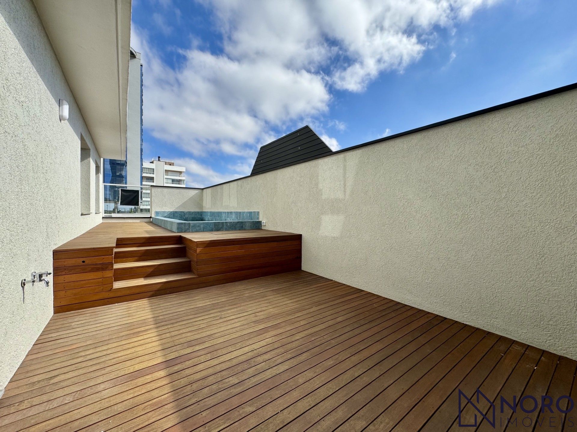 Apartamento 3 dormitórios suíte espaço garden piscina deck 2 vagas Bairro Median