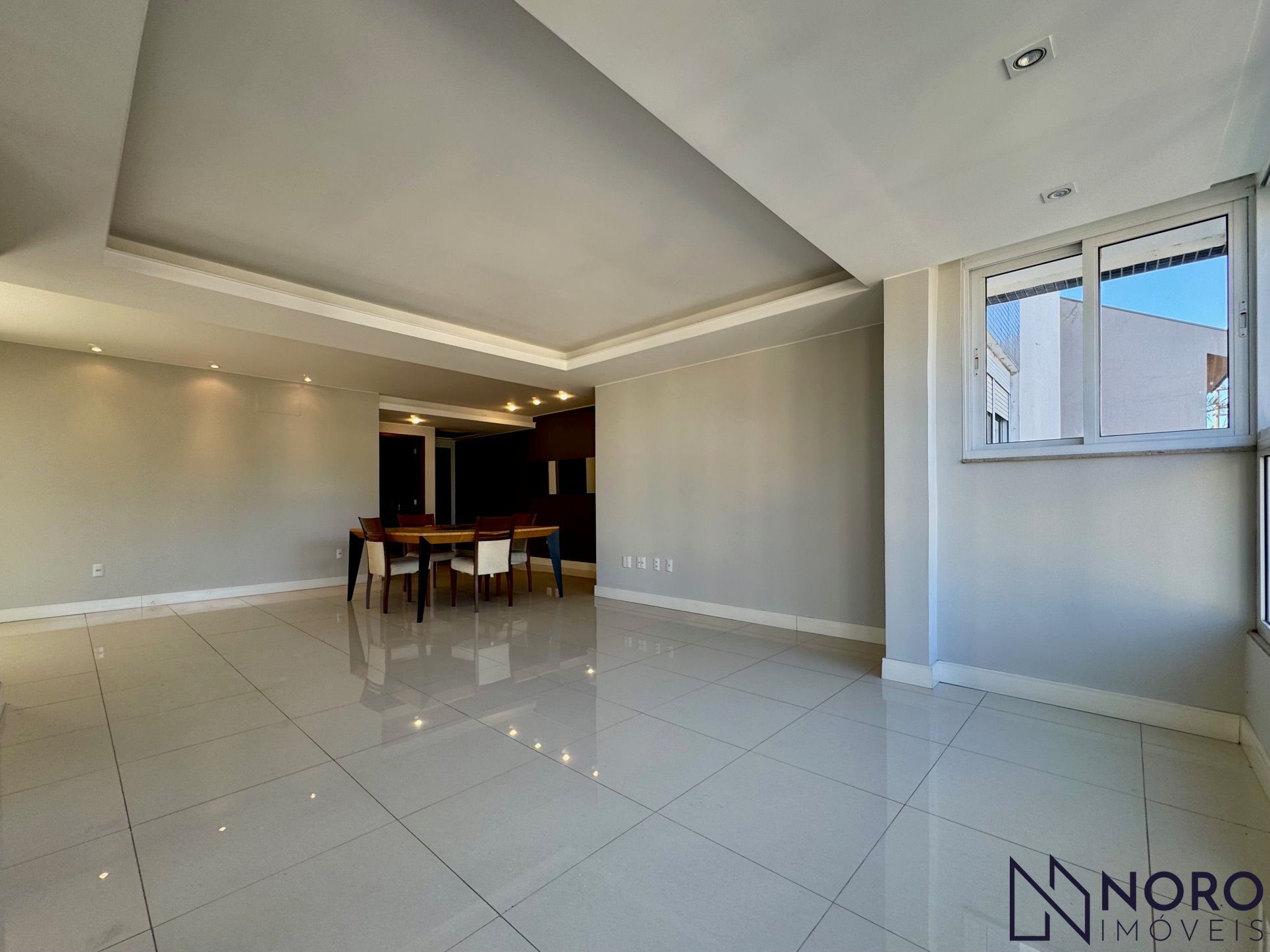 Apartamento amplo com 187m², 3 dormitórios e infraestrutura completa no Bairro B