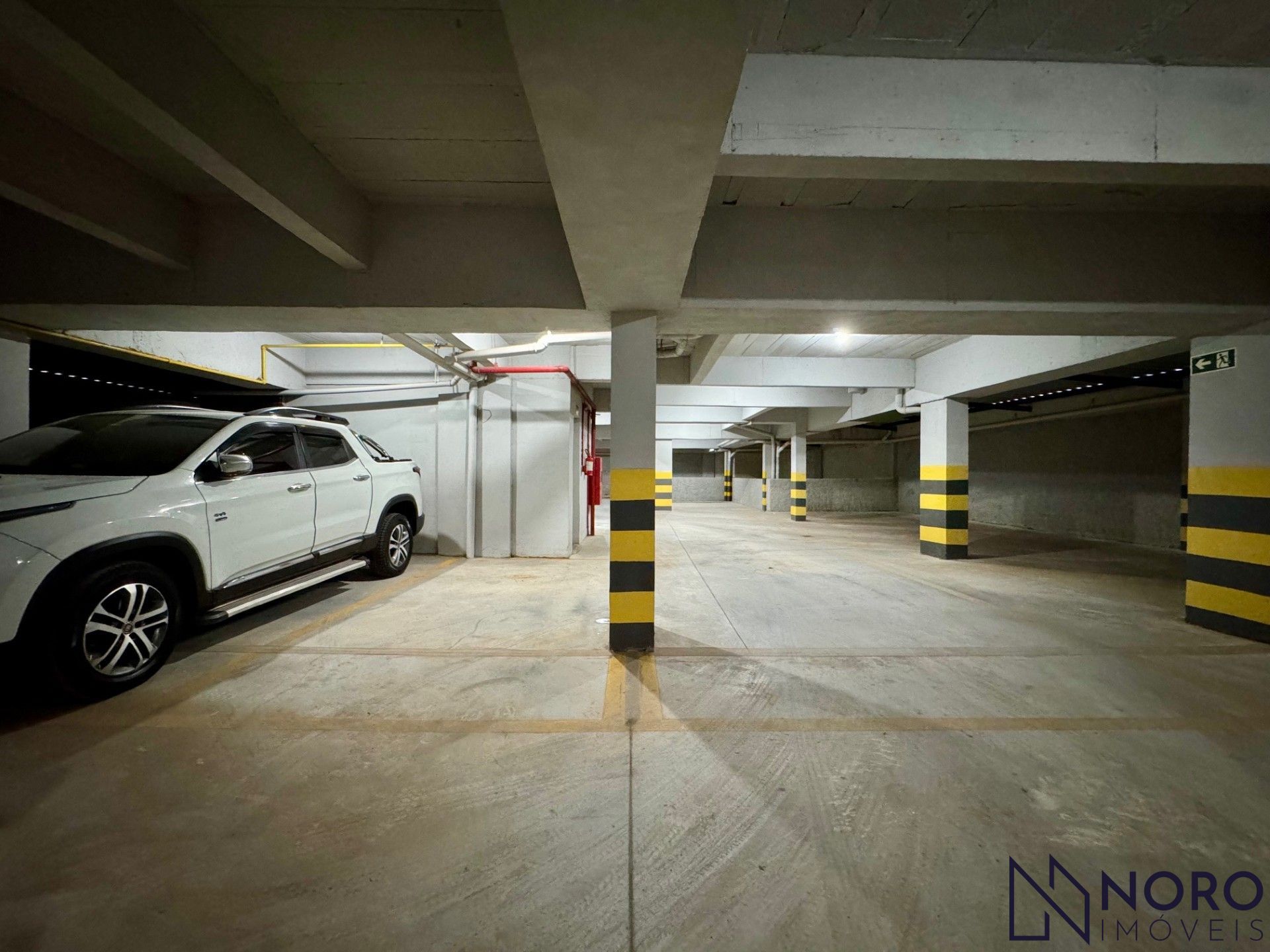 Apartamento 3 dormitórios, 1 suíte, sacada e 2 vagas no Nonoai!