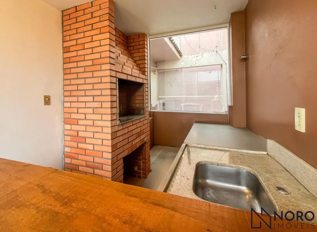 Cobertura duplex com 2 dormitórios e 1 vaga no bairro Fátima