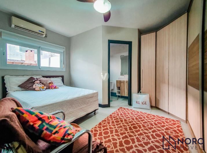 Casa de 5 dormitórios (2 suites)2 vagas de gargem, 350m² privativos, bairo j.k.