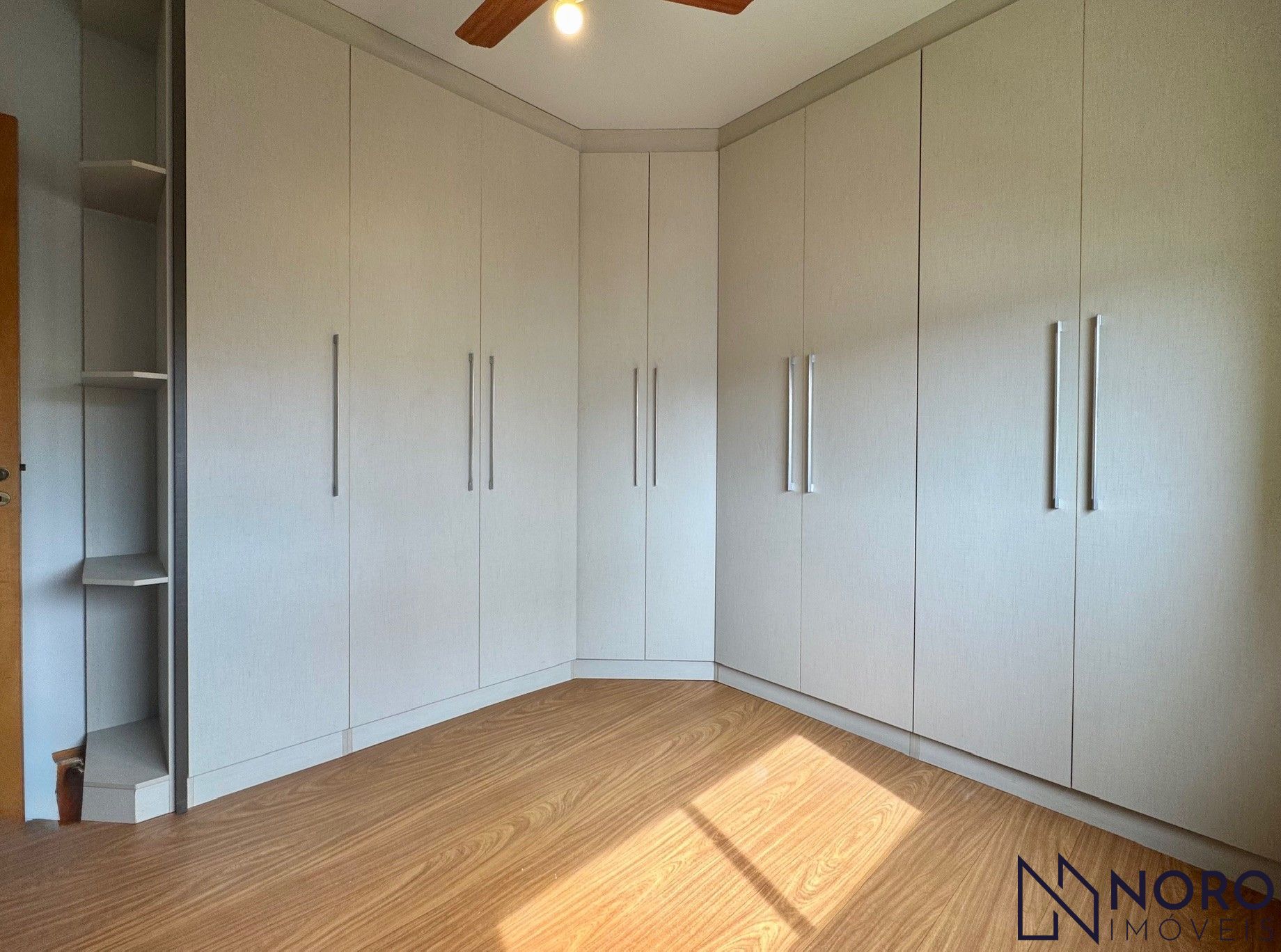 Apartamento 2 Dormitórios com Sacada e Churrasqueira no Centro de Santa Maria