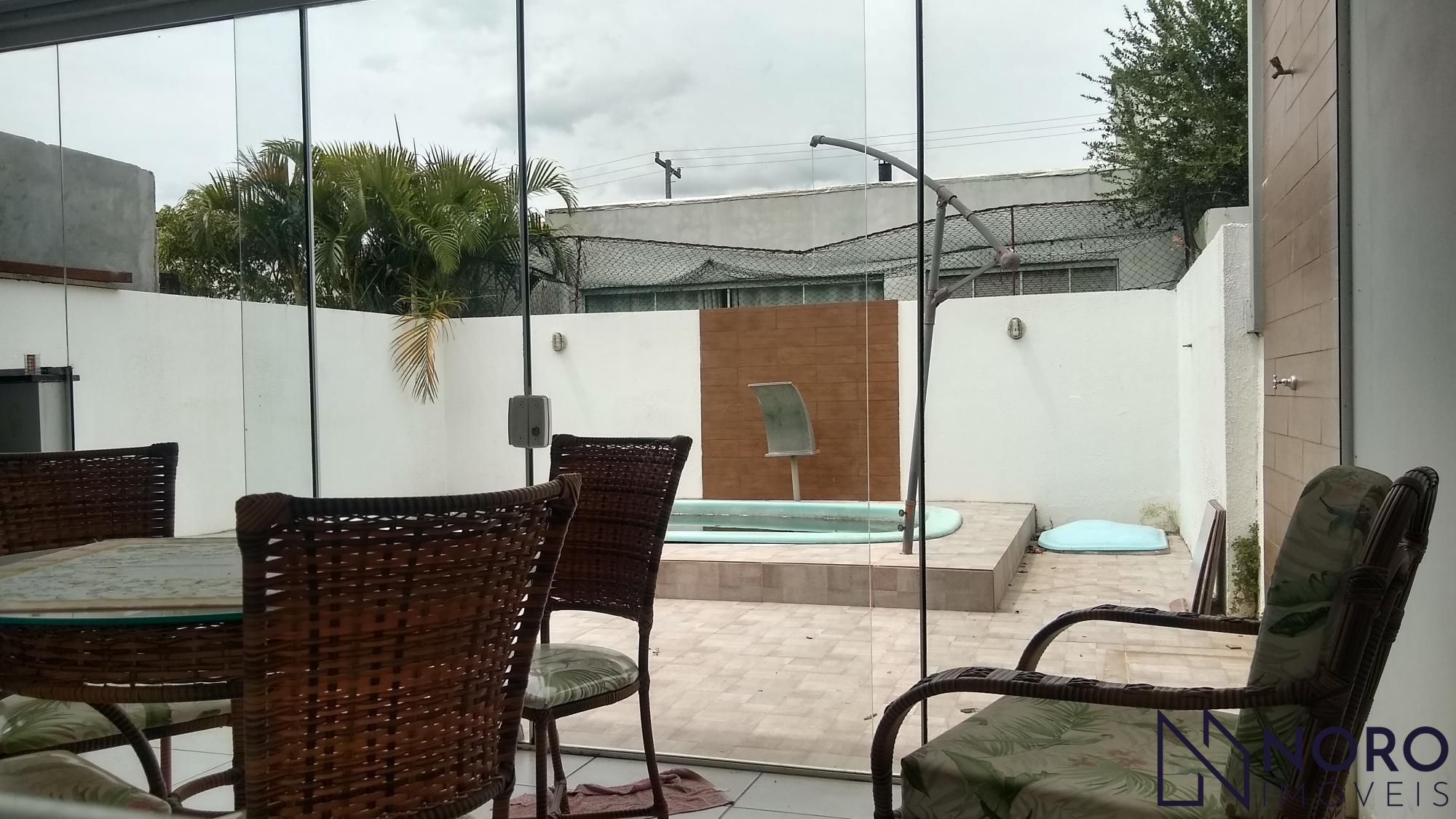 Casa em condomínio fechado 2 dormitórios, espaço gourmet, garagem 2 carros, co