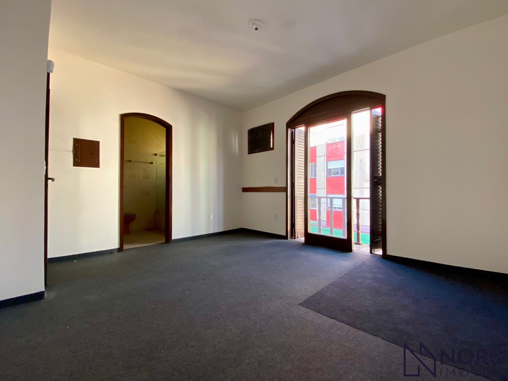 Casa à venda para uso Residencial ou Comercial! Oportunidade Única no Centro de