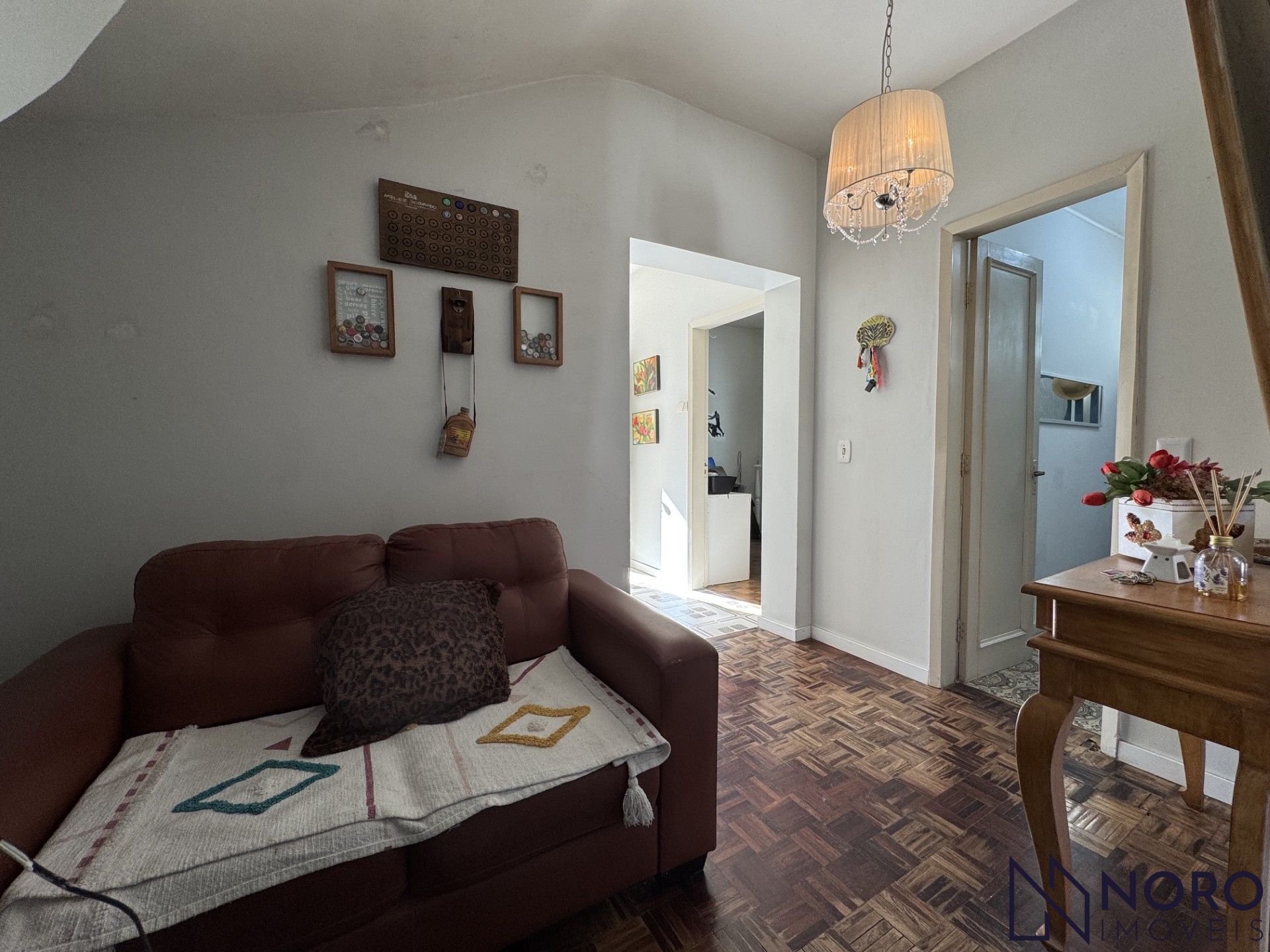 Casa 3 dormitórios (1 suite) 4 vagas na trav. Domingos trevisan-centro