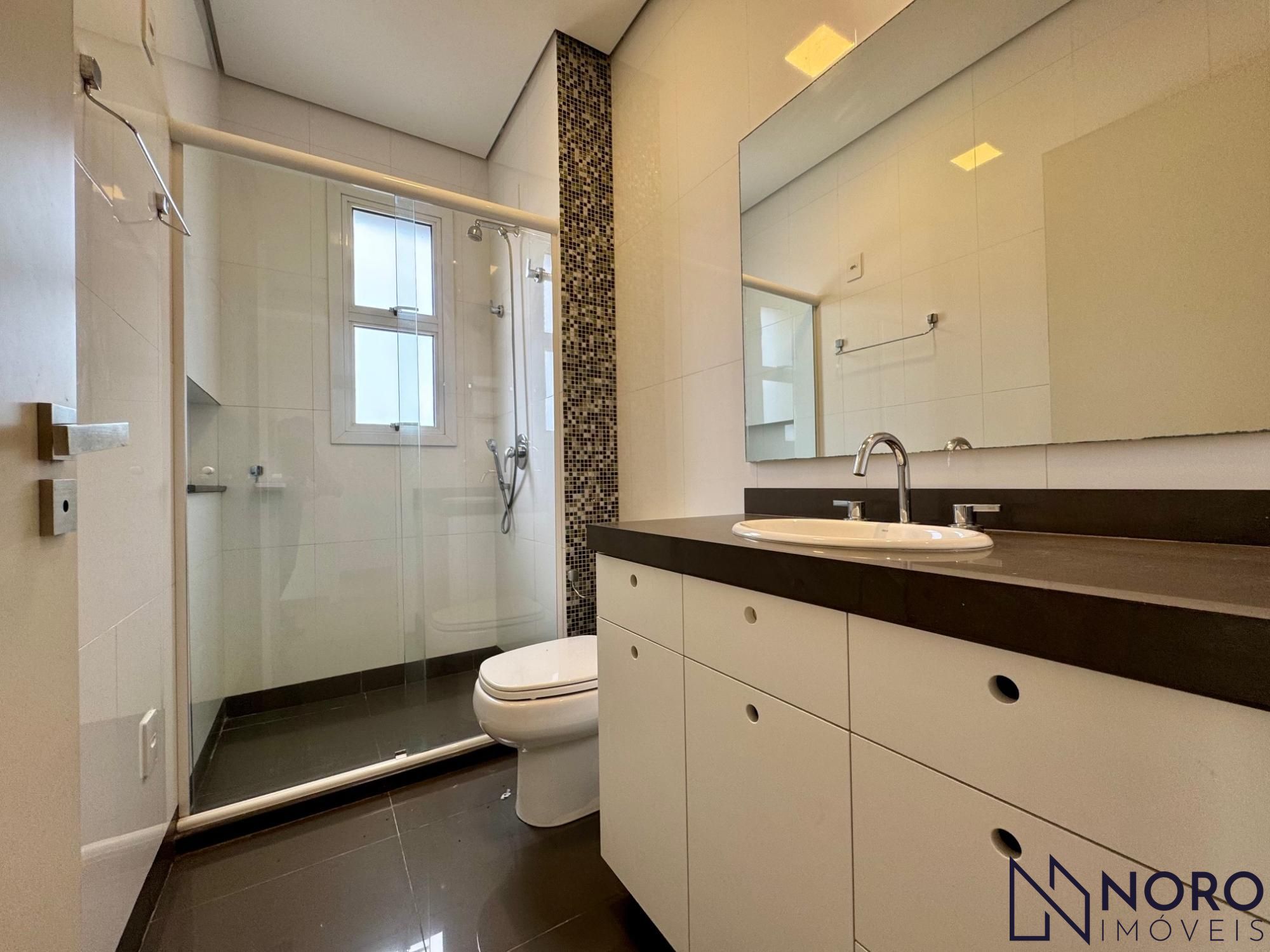 Apartamento andar inteiro, 200,24m² privativo, 3 suítes, 360º de vista panorâmic