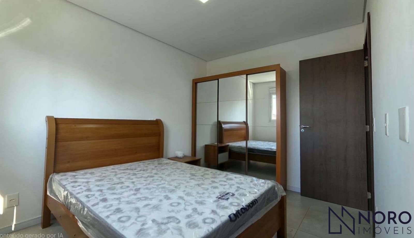 Apartamento 1 Dormitório, sacada com churrasqueira e garagem coberta.