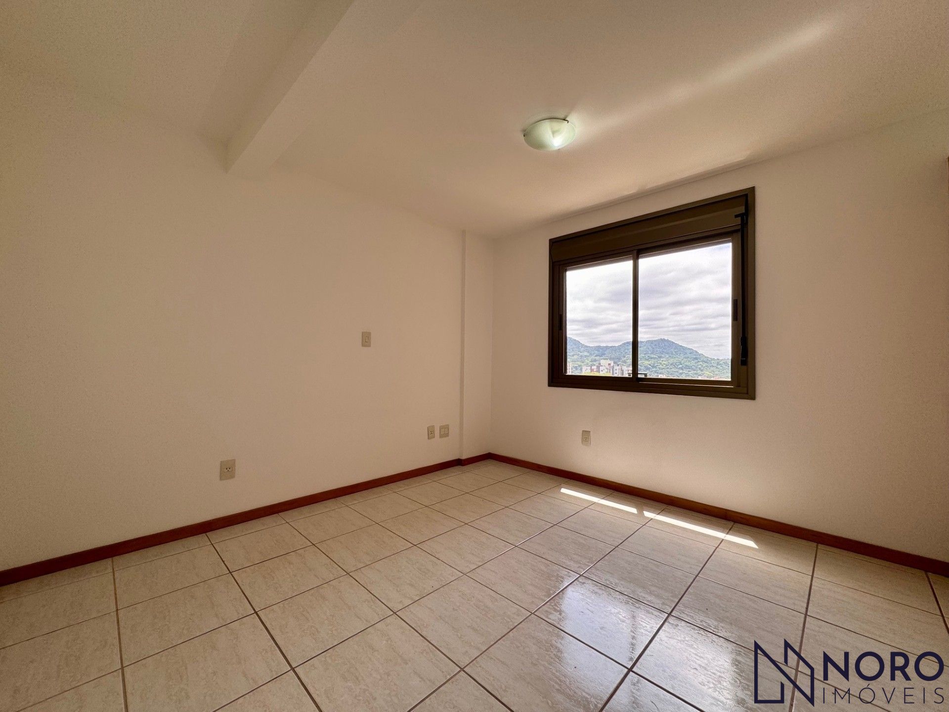 Apartamento 1 Dormitório, Andar Alto e Vista Panorâmica no Royal Plaza!