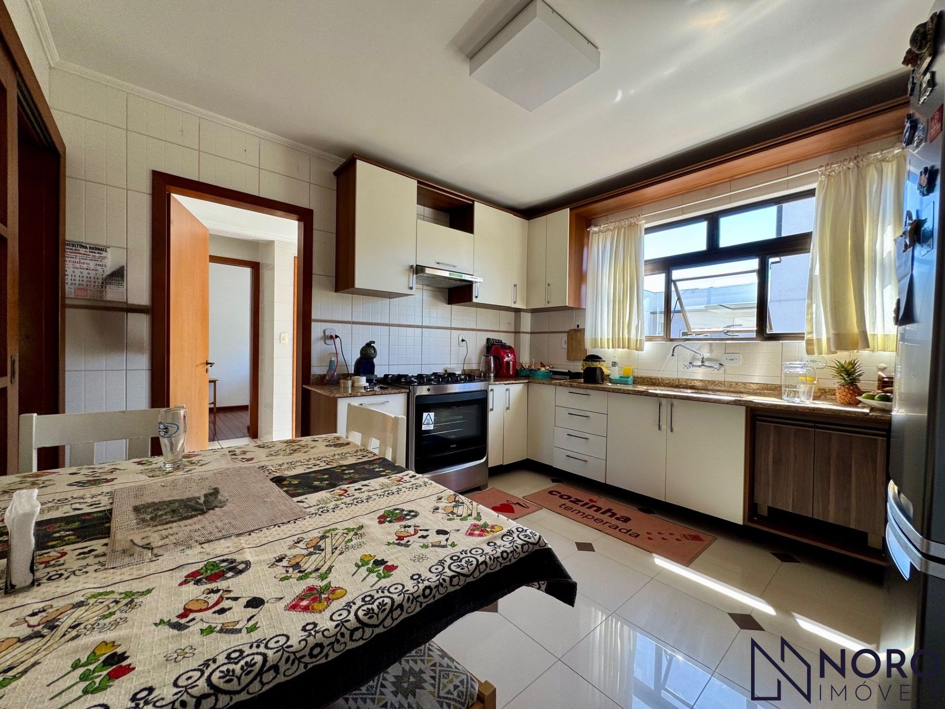 Apartamento à Venda – Andar Inteiro 189 m² Privativos 3 Dormitórios N. Sra